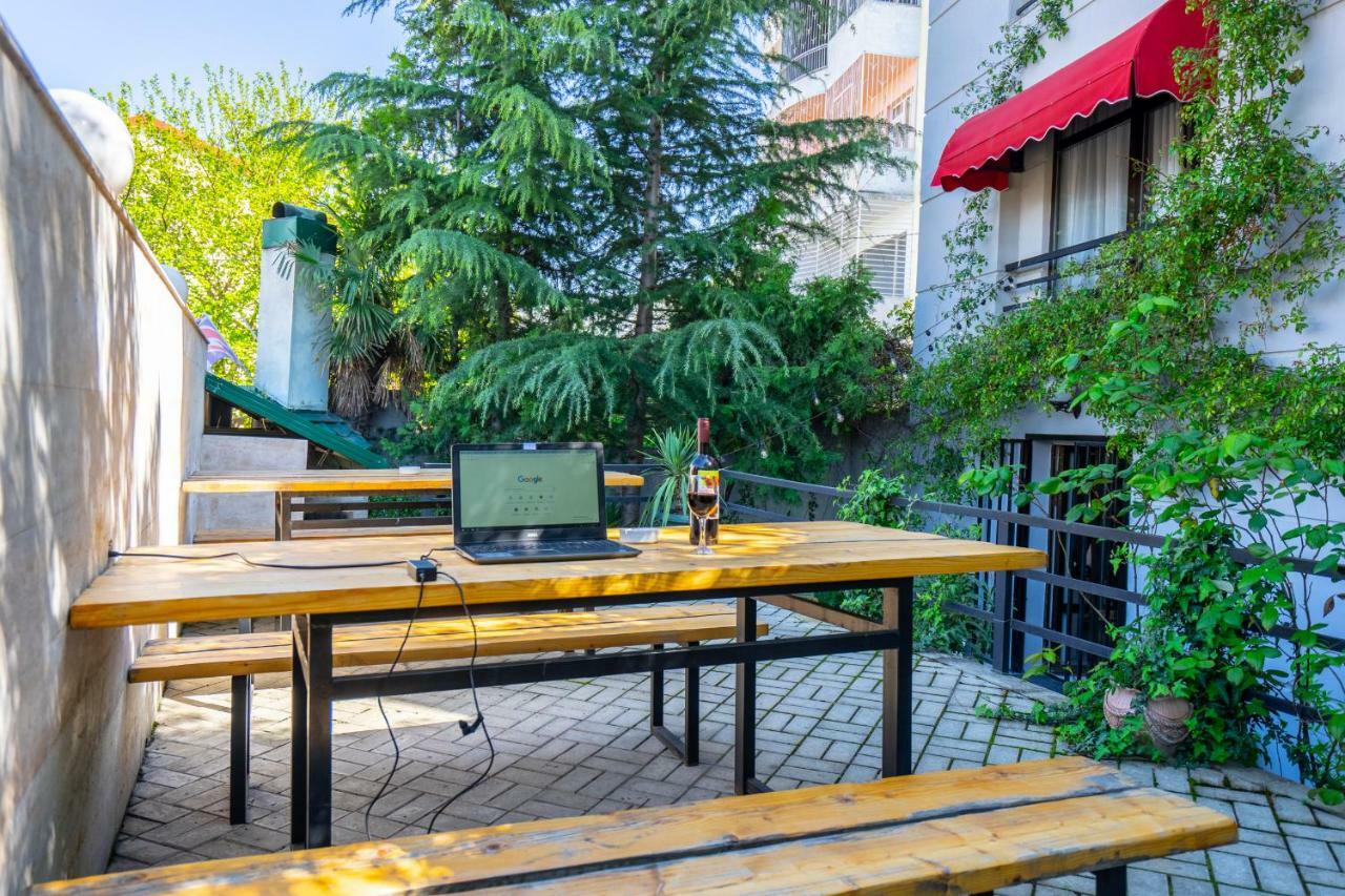 Vera View Hotel Тбілісі Екстер'єр фото