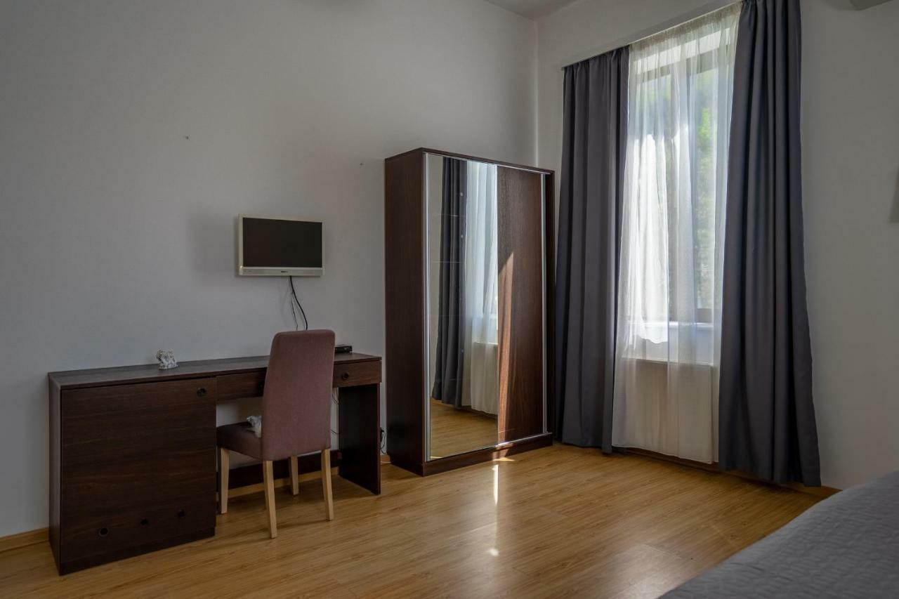 Vera View Hotel Тбілісі Екстер'єр фото