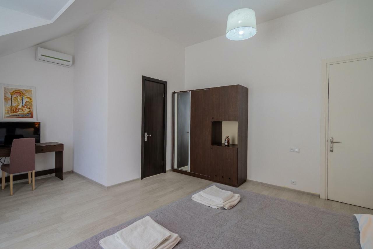 Vera View Hotel Тбілісі Екстер'єр фото